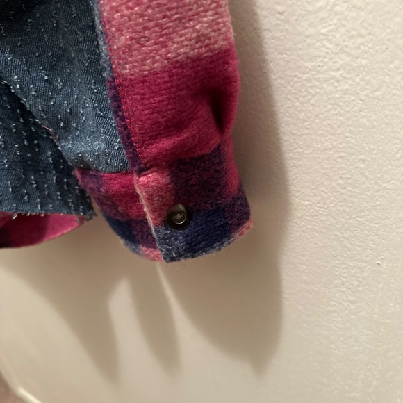 New In medium Shacket NWOT - Picture 9 of 12